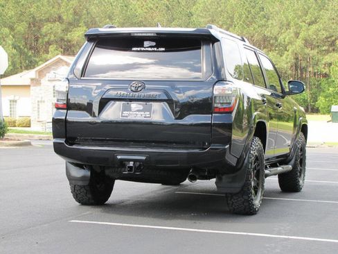 Used 2021 Toyota 4Runner SR5 Premium w/ Moonroof Package image 11