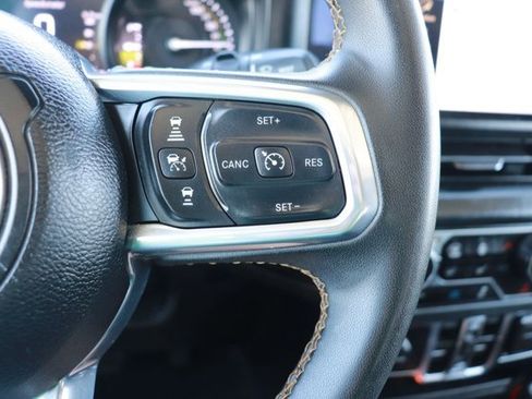 Used 2024 Jeep Wrangler Sahara image 22