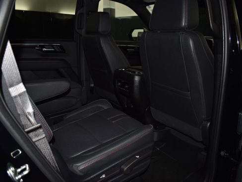 Used 2025 Chevrolet Tahoe RST w/ RST Capability Package image 15