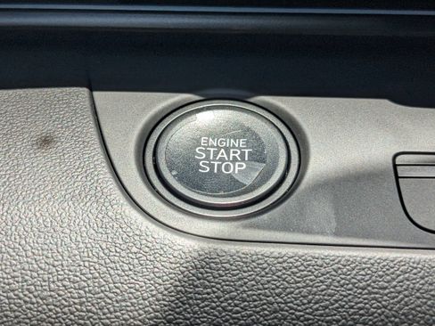 New 2025 Hyundai Elantra SEL image 25