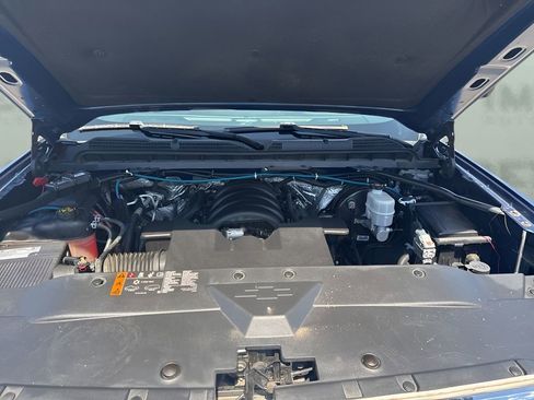 Used 2018 Chevrolet Silverado 1500 High Country AWD/4WD image 32