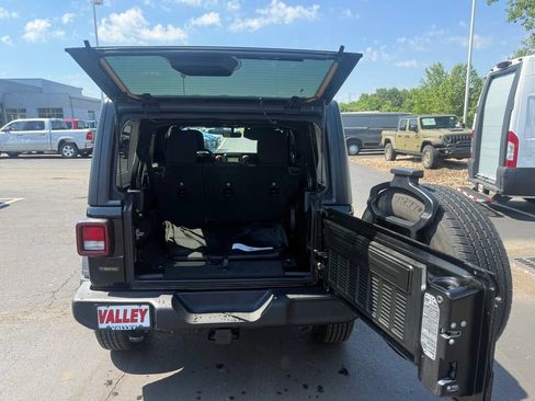 Used 2022 Jeep Wrangler Unlimited Sport AWD/4WD image 47