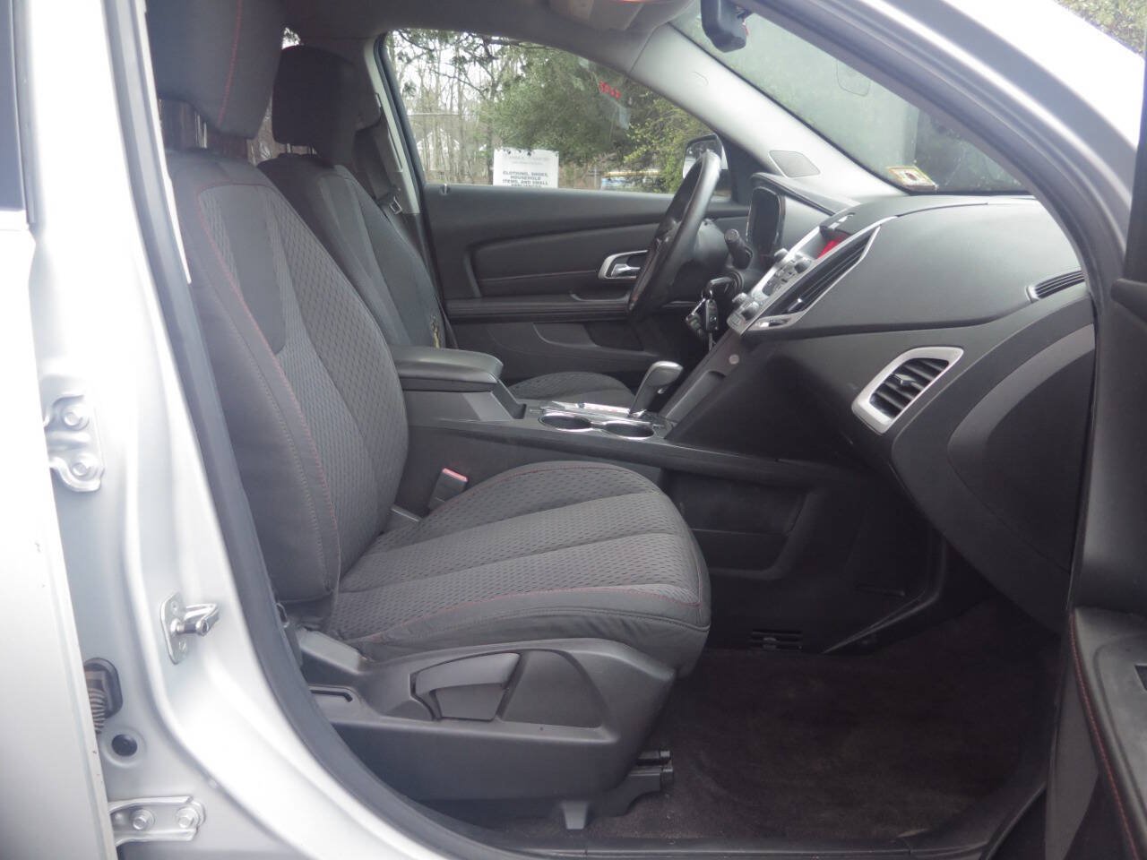 Used 2010 GMC Terrain SLE FWD image 14