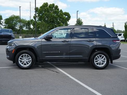 New 2026 Jeep Grand Cherokee Laredo w/ Trailer Tow Package AWD/4WD image 4