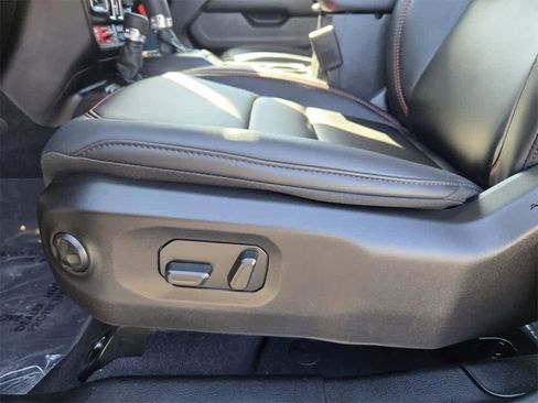 New 2025 Jeep Wrangler Unlimited Rubicon image 14