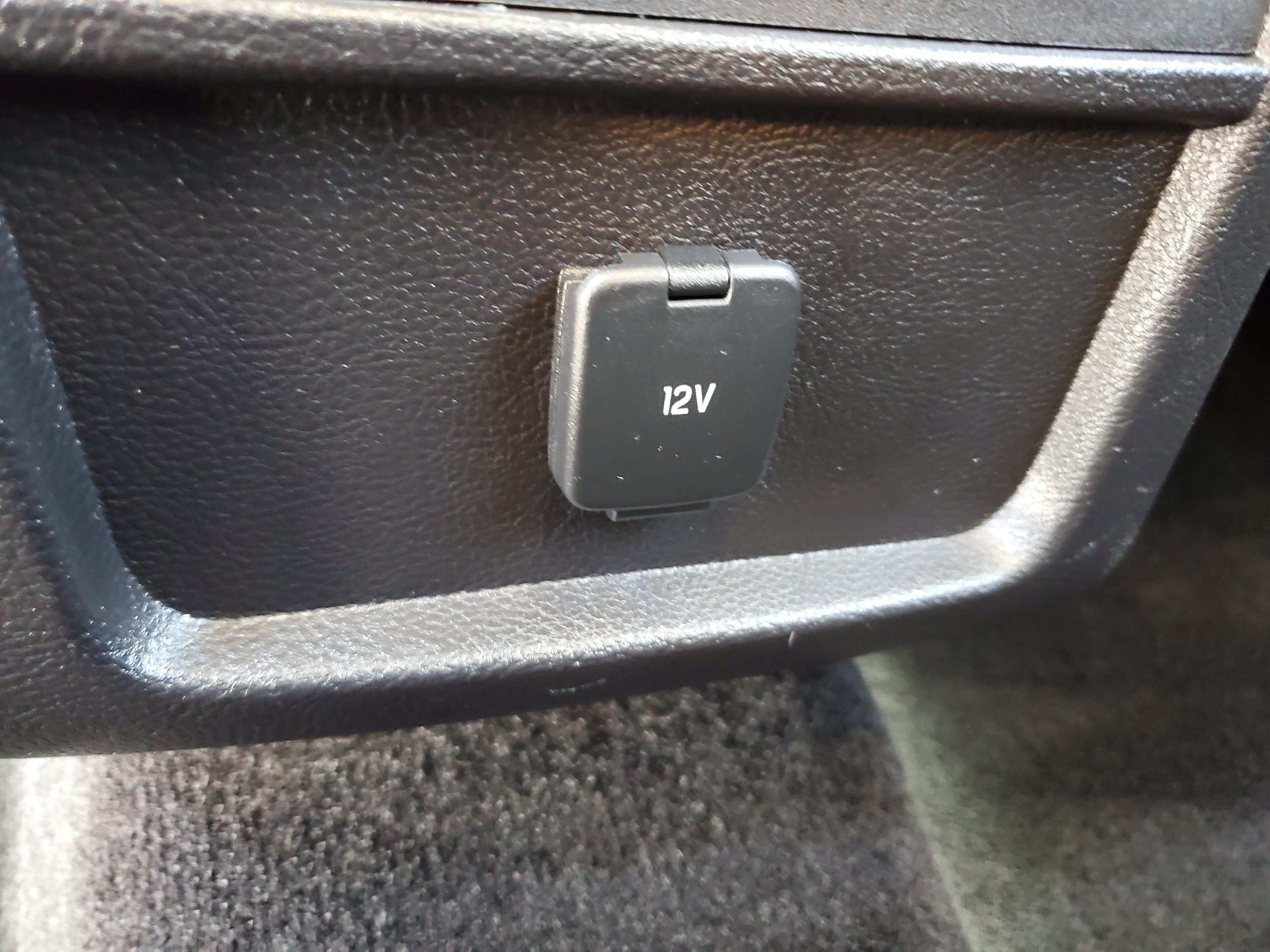 Used 2018 Ford Edge SEL FWD image 26