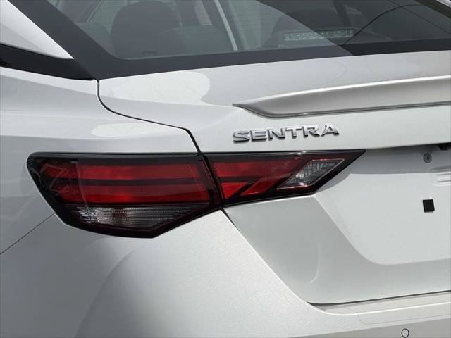 Used 2023 Nissan Sentra SR w/ Electronics Package FWD image 13