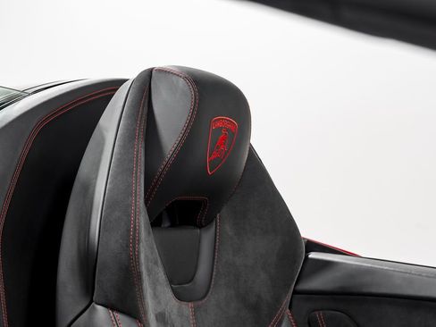 Used 2019 Lamborghini Huracan LP 580-2 image 31