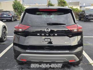 Used 2023 Nissan Rogue SV w/ SV Premium B Package FWD video 3