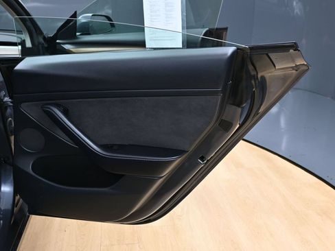 Used 2023 Tesla Model 3 Standard Range RWD image 39