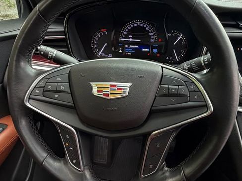 Used 2019 Cadillac XT5 Luxury FWD image 21