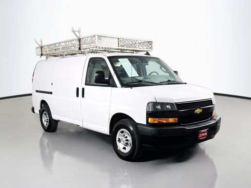 Used 2021 Chevrolet Express 2500 w/ Driver Convenience Package RWD image 7