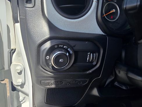Used 2025 Jeep Wrangler Unlimited Sport AWD/4WD image 24
