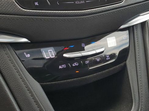 Used 2019 Cadillac XT5 Luxury FWD image 23