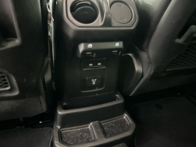 Used 2021 Jeep Wrangler Unlimited Rubicon AWD/4WD image 23