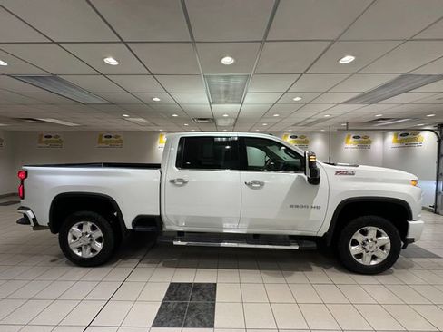 Used 2022 Chevrolet Silverado 2500 LTZ w/ Z71 Chrome Sport Edition image 3