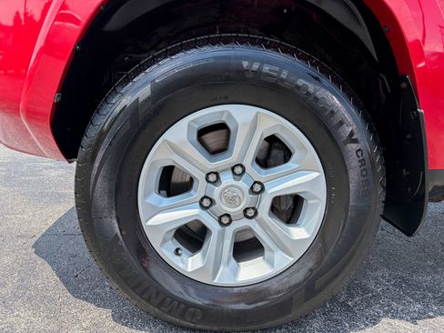 Used 2022 Toyota 4Runner SR5 Premium w/ Moonroof Package AWD/4WD image 34