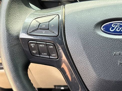 Used 2018 Ford Explorer XLT w/ Equipment Group 202A AWD/4WD image 18
