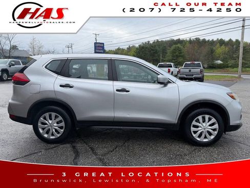 Used 2017 Nissan Rogue S AWD/4WD image 7