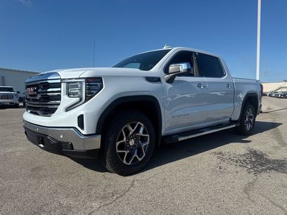 New 2026 GMC Sierra 1500 SLT w/ SLT Premium Plus Package