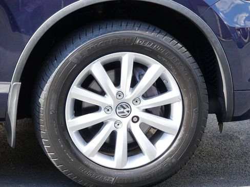 Used 2012 Volkswagen Touareg Sport AWD/4WD image 21