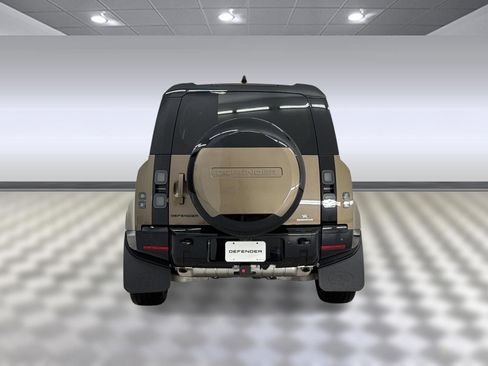 New 2026 Land Rover Defender 110 X-Dynamic SE AWD/4WD image 10