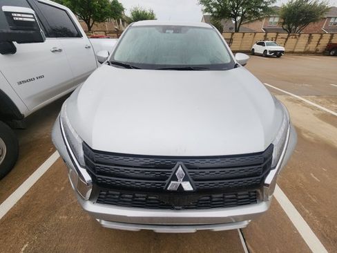 Used 2025 Mitsubishi Eclipse Cross SE AWD/4WD image 2