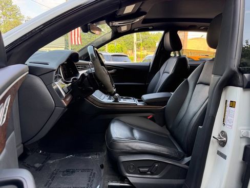 Used 2020 Audi Q8 Premium Plus w/ Premium Plus Package AWD/4WD image 25