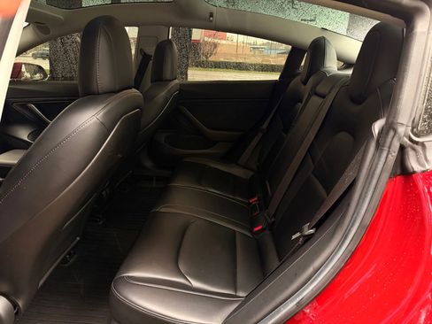 Used 2018 Tesla Model 3 Mid Range image 30