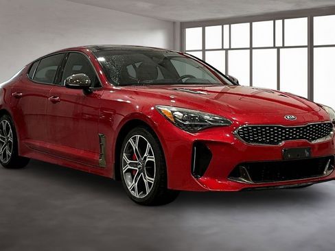 Used 2018 Kia Stinger GT2 AWD/4WD image 12