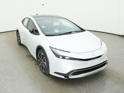 New 2025 Toyota Prius Plug-In Hybrid FWD image 35