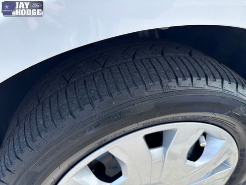 Used 2023 Ford Transit Connect XL image 11