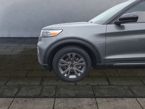 Certified 2023 Ford Explorer XLT w/ Equipment Group 202A AWD/4WD image 25