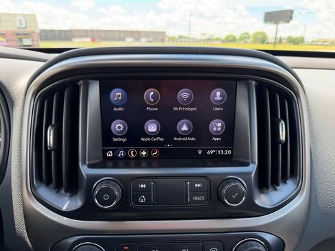 Used 2019 Chevrolet Colorado Z71 AWD/4WD image 12