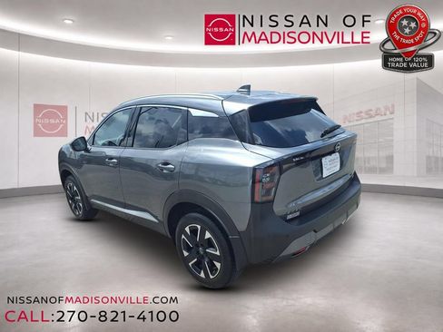 Used 2025 Nissan Kicks SR FWD image 3