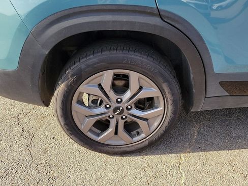 Used 2024 Kia Seltos S AWD/4WD image 7
