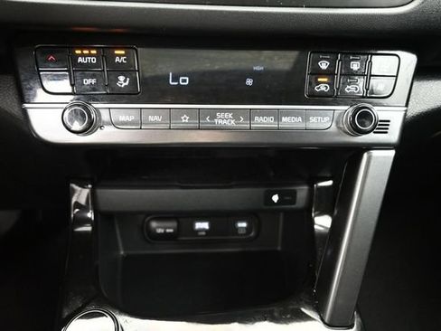 Used 2024 Kia Seltos EX AWD/4WD image 21