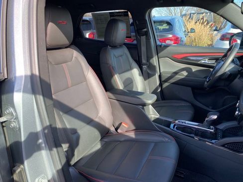 Used 2024 Chevrolet TrailBlazer RS w/ Driver Confidence Package image 28