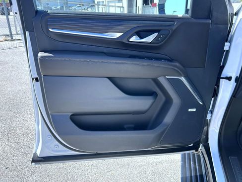 Used 2023 GMC Yukon Denali w/ Denali Reserve Package AWD/4WD image 9