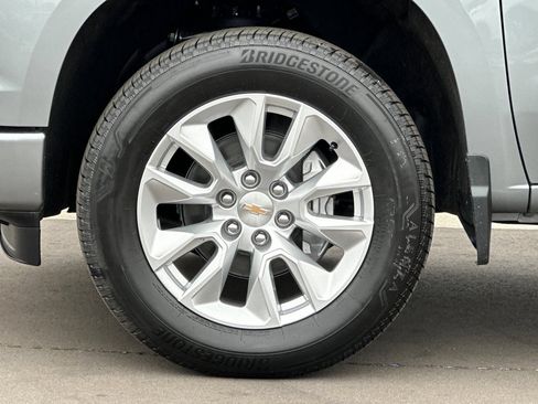 New 2026 Chevrolet Silverado 1500 Custom w/ LPO, Dark Essentials Package AWD/4WD image 24
