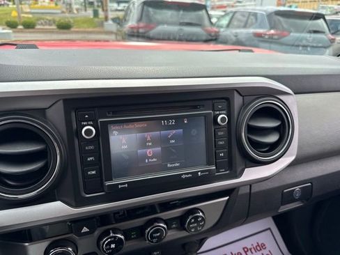 Used 2016 Toyota Tacoma SR5 w/ SR5 Appearance Package (SN) AWD/4WD image 24