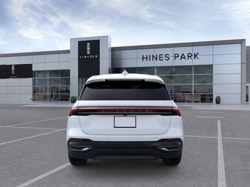 New 2026 Lincoln Nautilus Premier AWD/4WD image 5