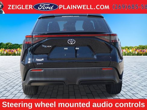 Used 2024 Toyota bZ4X FWD image 4
