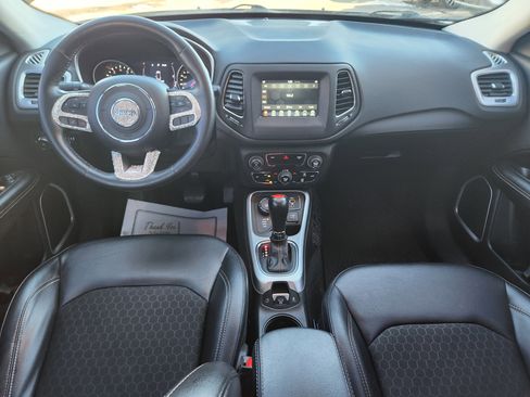 Used 2019 Jeep Compass Latitude w/ Cold Weather Group image 19