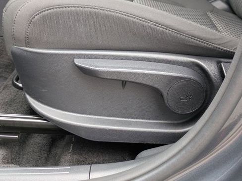 Used 2025 Kia Sportage LX AWD/4WD image 19