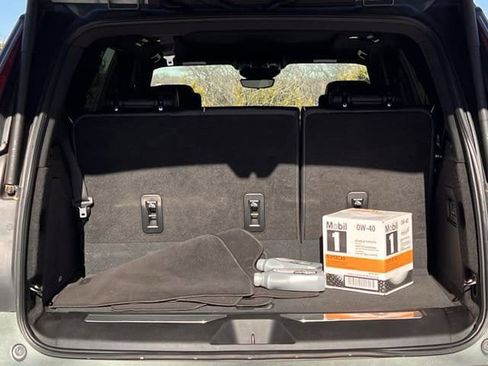 Certified 2023 Cadillac Escalade Premium Luxury image 31