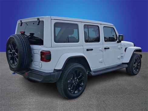 Used 2024 Jeep Wrangler Unlimited Sahara w/ Technology Group image 5