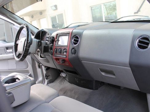 Used 2008 Ford F150 XLT RWD image 32