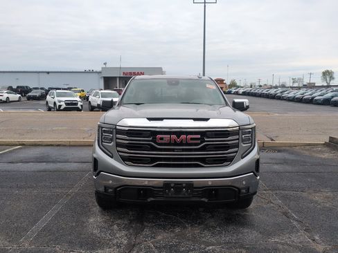 Used 2024 GMC Sierra 1500 SLT w/ SLT Premium Package AWD/4WD image 3