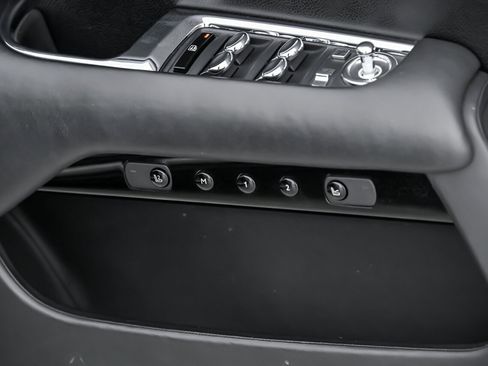 Used 2014 Rolls-Royce Wraith image 19